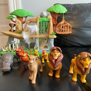 Lion Guard waterfall play set plus bonus set of 5 characters